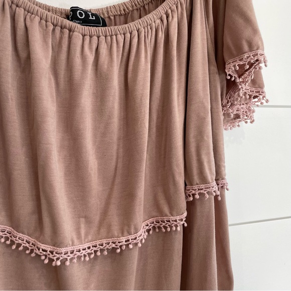 Off the Shoulder Boho Top (M) - Picture 4 of 8
